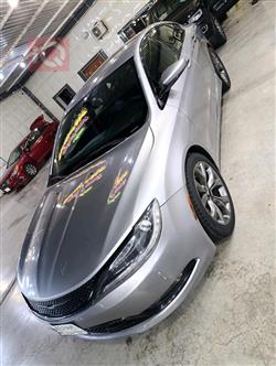 Chrysler 200